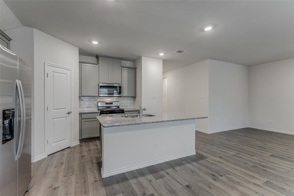 2942 Trusting Way - Photo 4 of 20