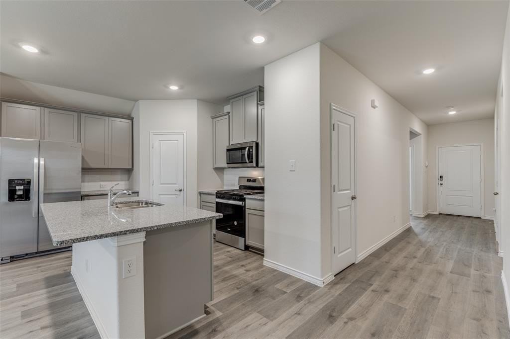 2942 Trusting Way - Photo 5 of 20