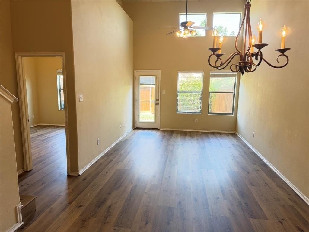 1154 Sophia St - Photo 3 of 14