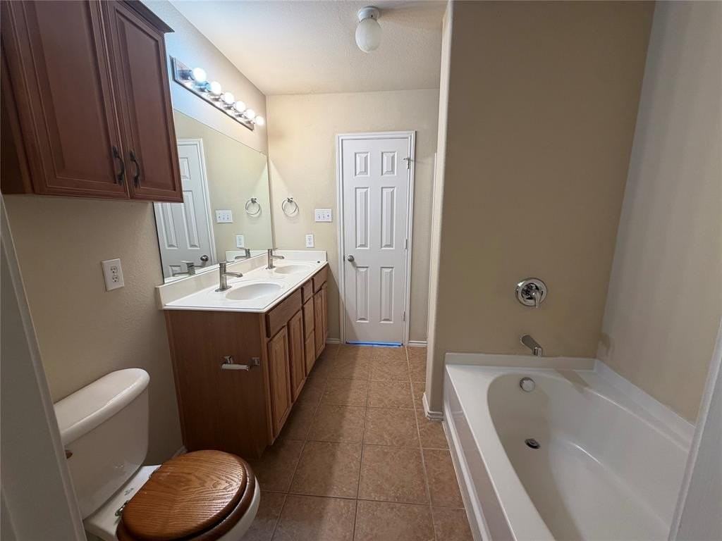 1154 Sophia St - Photo 7 of 14