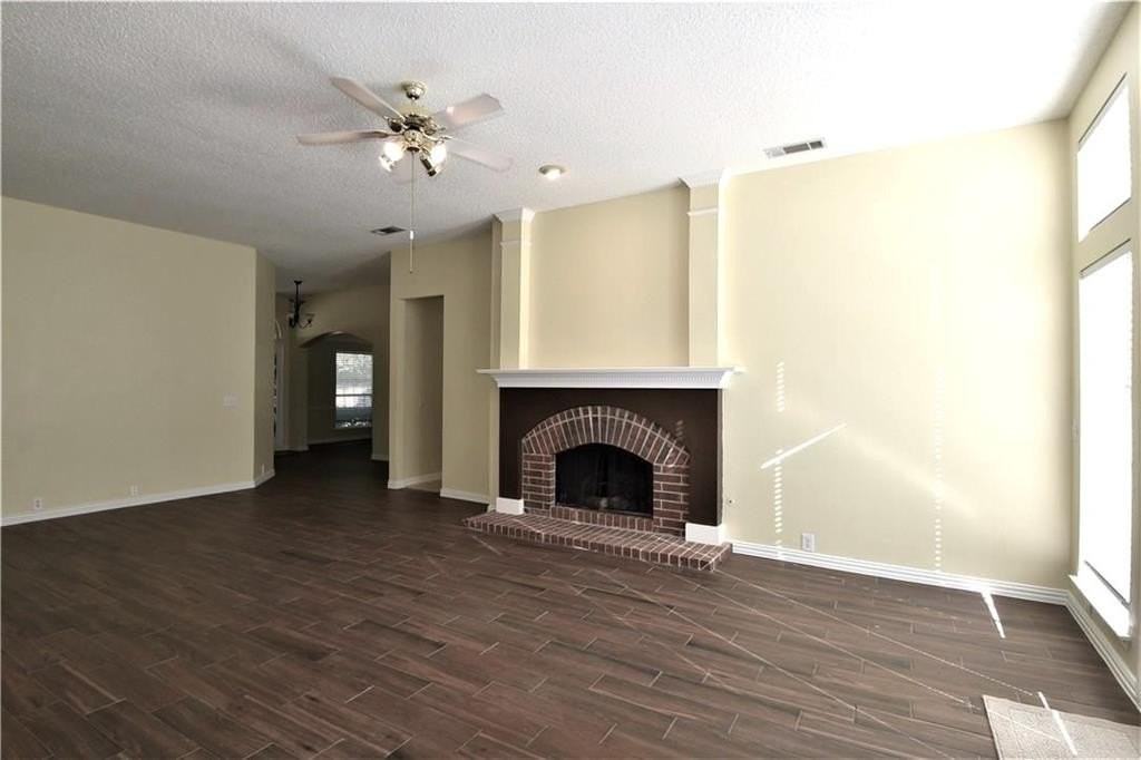 2708 Cascade Dr - Photo 7 of 21