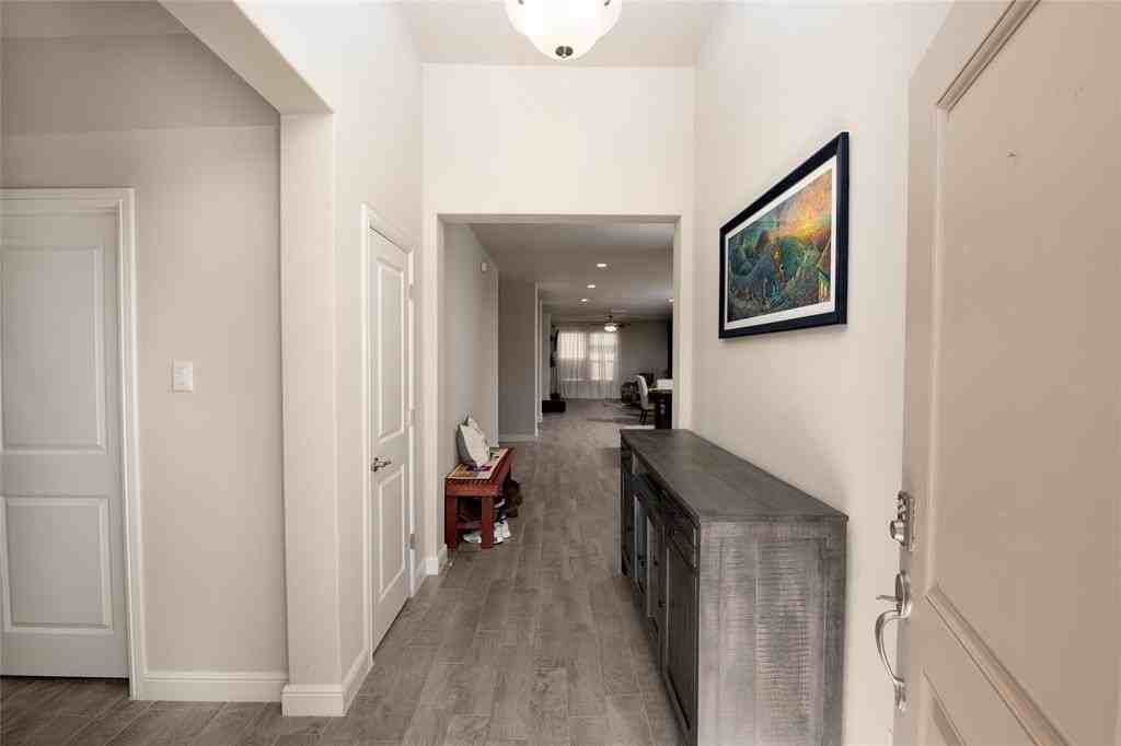 1117 Croxley Way - Photo 3 of 24