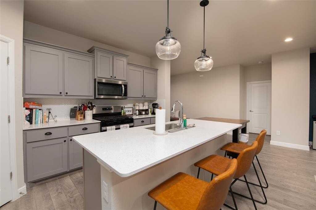 1117 Croxley Way - Photo 6 of 24