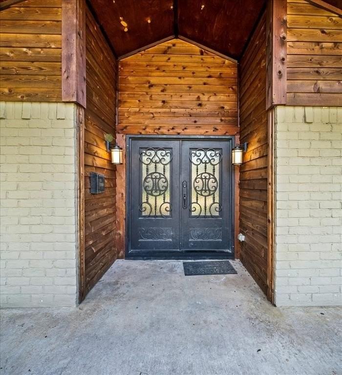 12408 Cedar Bend Dr - Photo 3 of 40