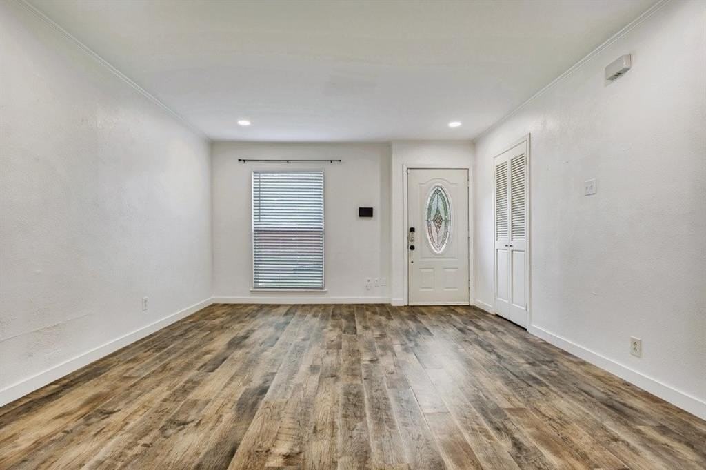 1505 Timberline Dr - Photo 3 of 25