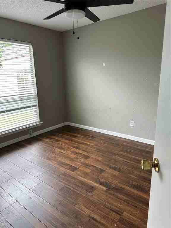 1133 Woodrow Dr - Photo 7 of 12