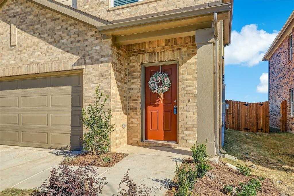 1709 Chapel Hill Rd - Photo 3 of 25