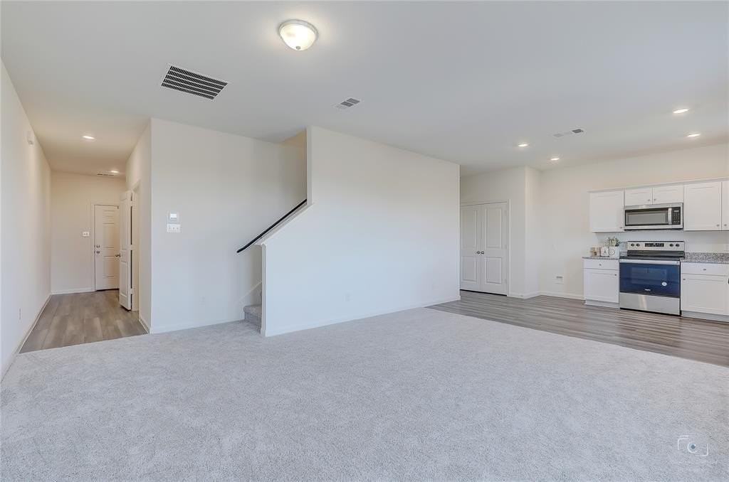 1709 Chapel Hill Rd - Photo 6 of 25