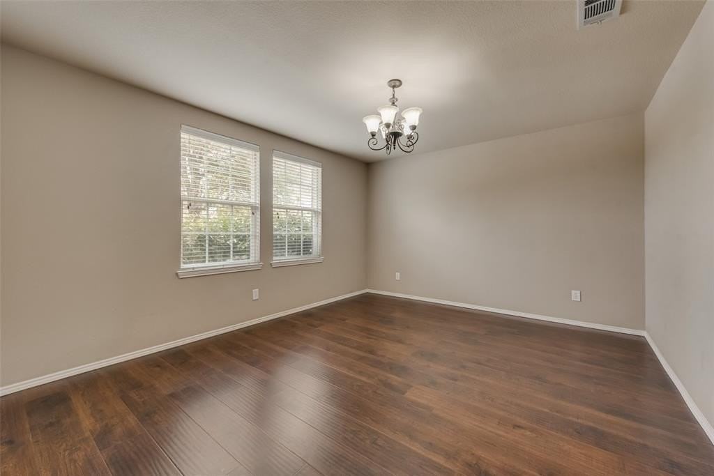 13045 Michelle Dr - Photo 3 of 17