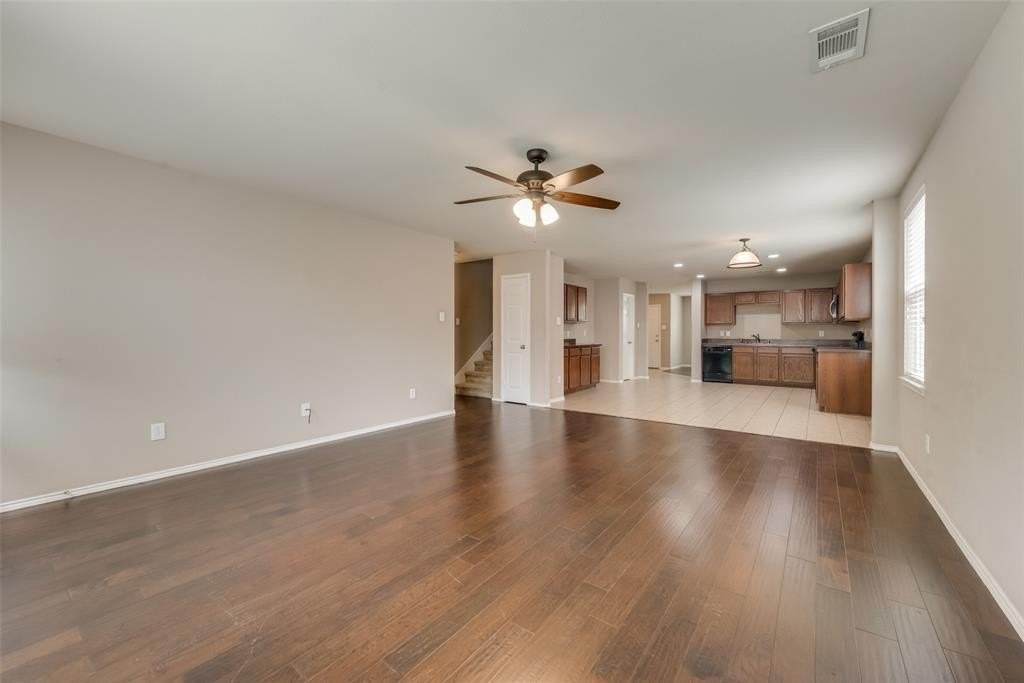 13045 Michelle Dr - Photo 5 of 17