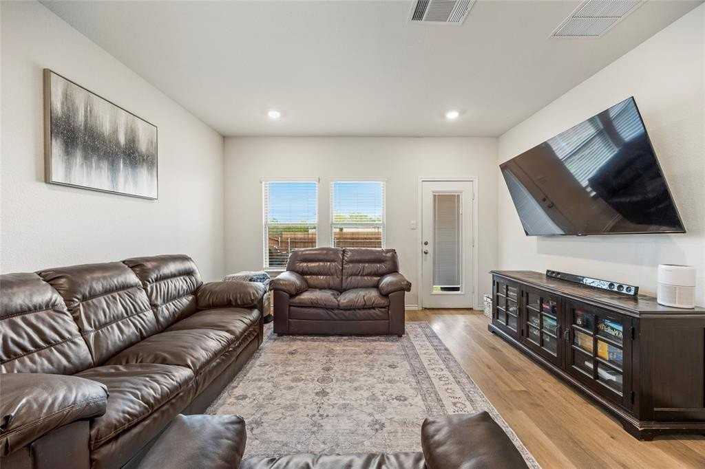 444 Vitex Dr - Photo 6 of 22