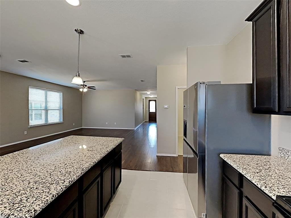 5413 Sea Cove Ln - Photo 3 of 17