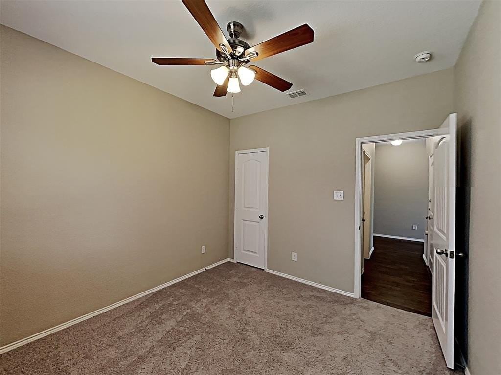 5413 Sea Cove Ln - Photo 7 of 17