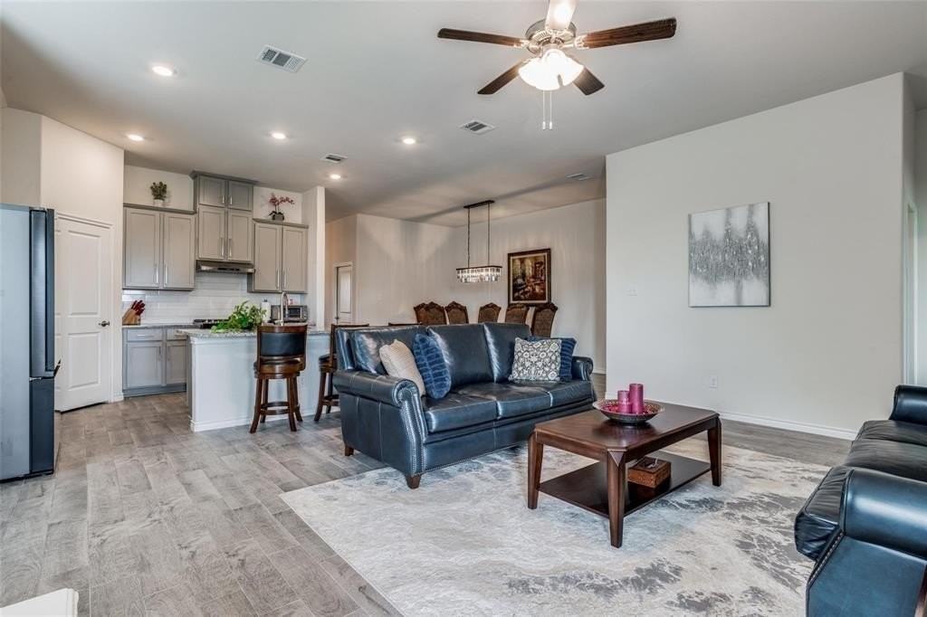 3208 Brady Starr Dr - Photo 3 of 25