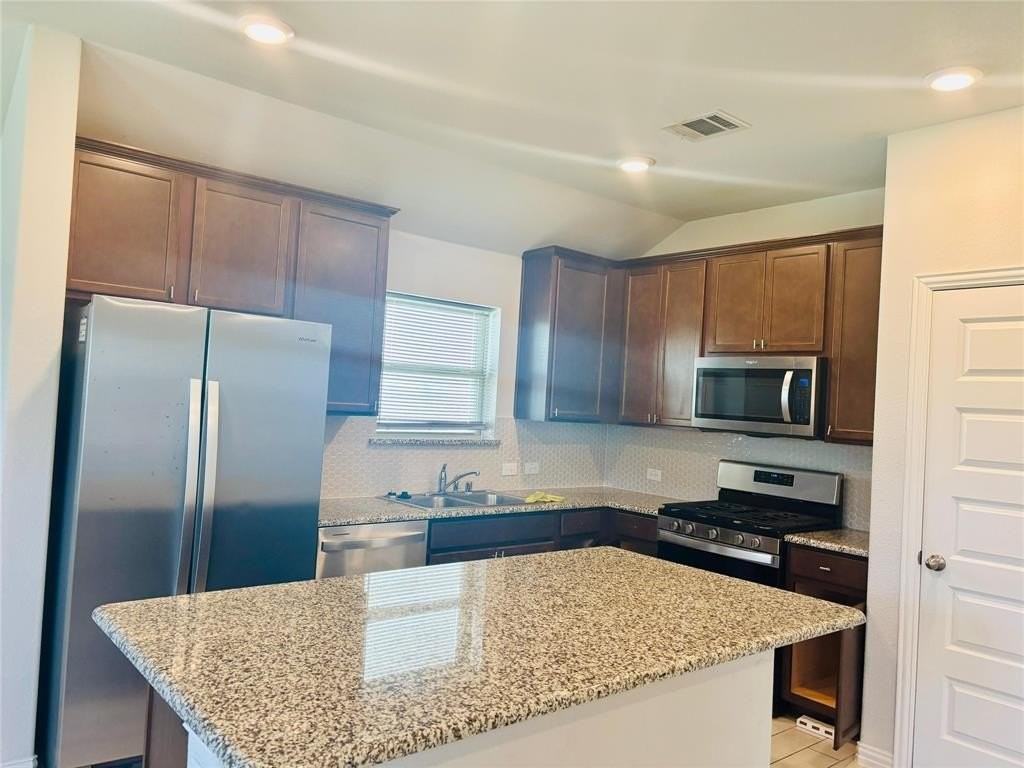 1917 Briar Rose Dr - Photo 4 of 16