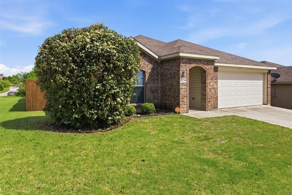 2256 Old Leonard St - Photo 3 of 40