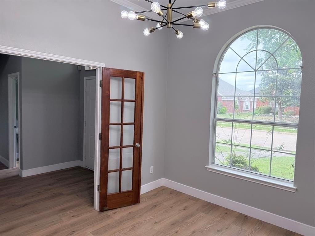 1320 Hillcrest Dr - Photo 4 of 33