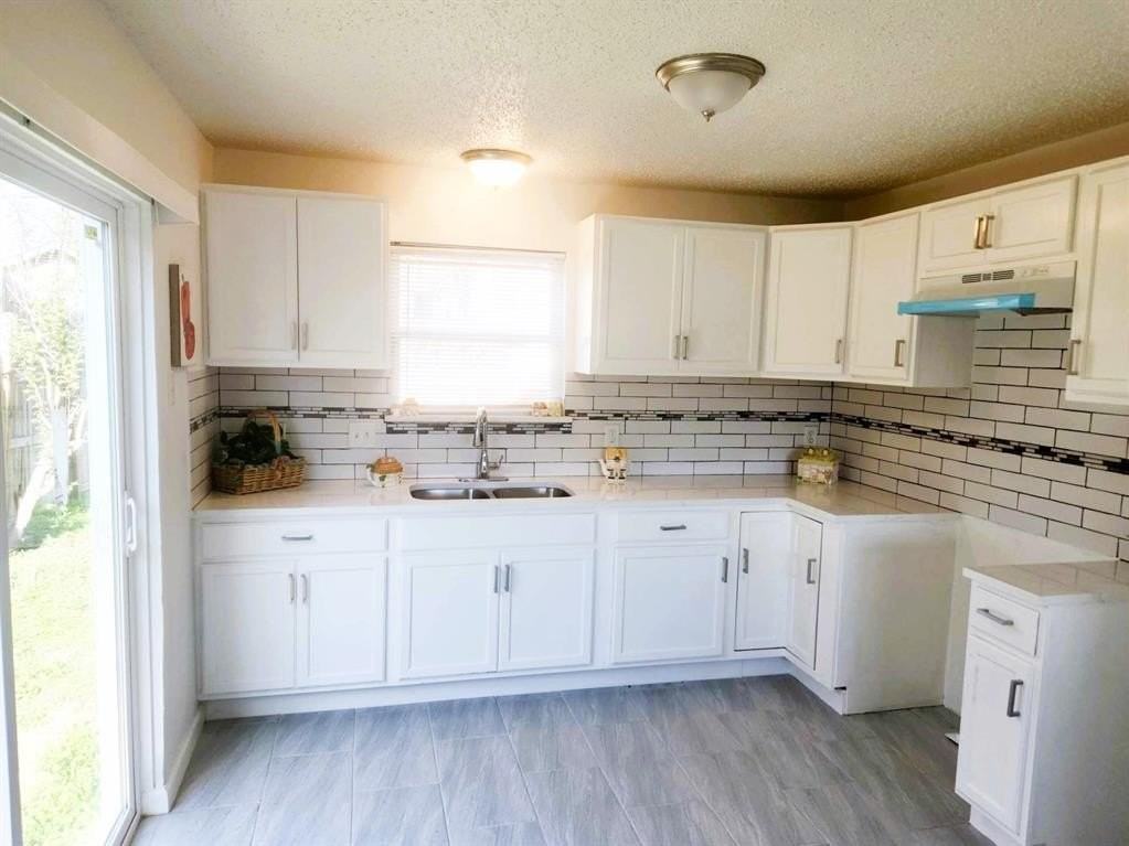 10379 Limestone Dr - Photo 4 of 17