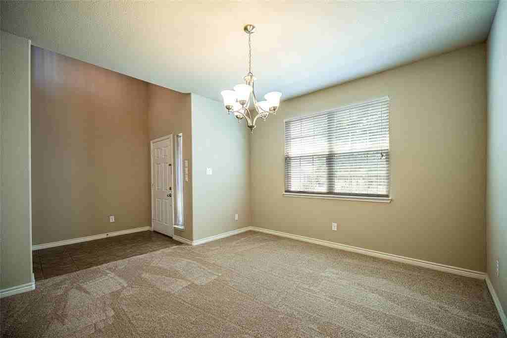 1913 Christopher Creek Dr - Photo 4 of 20