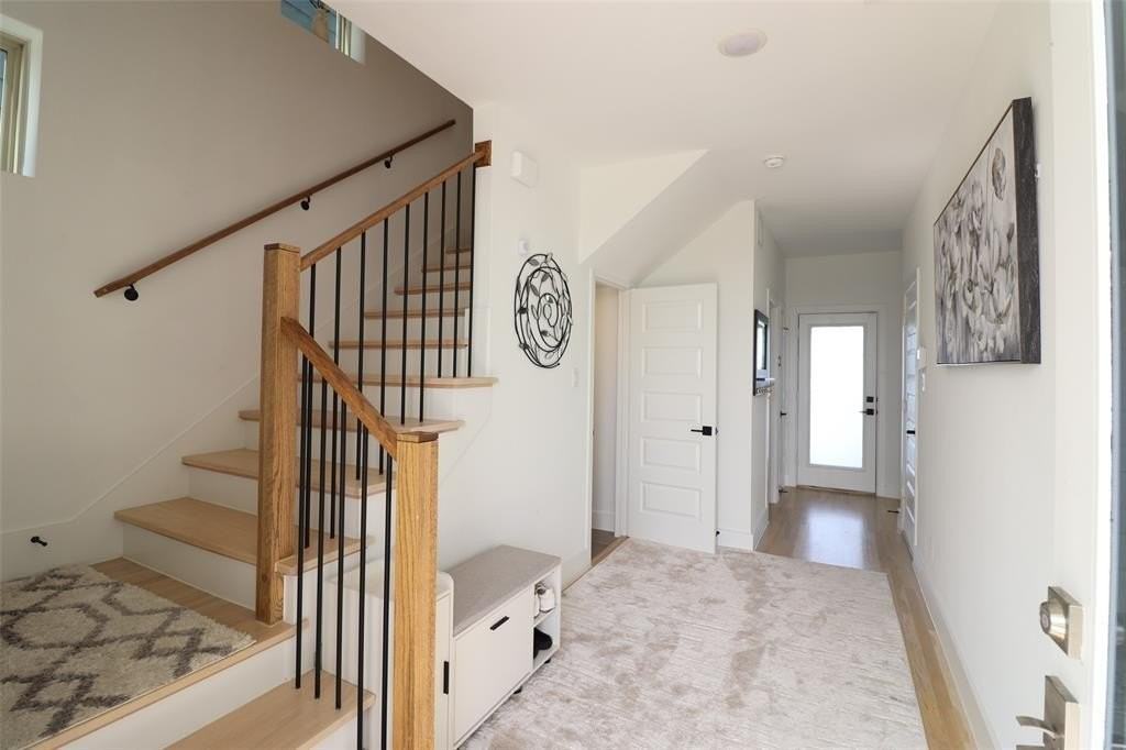 1205 Marc Pl - Photo 2 of 30