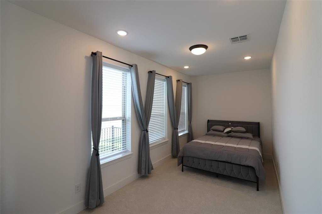 1205 Marc Pl - Photo 6 of 30