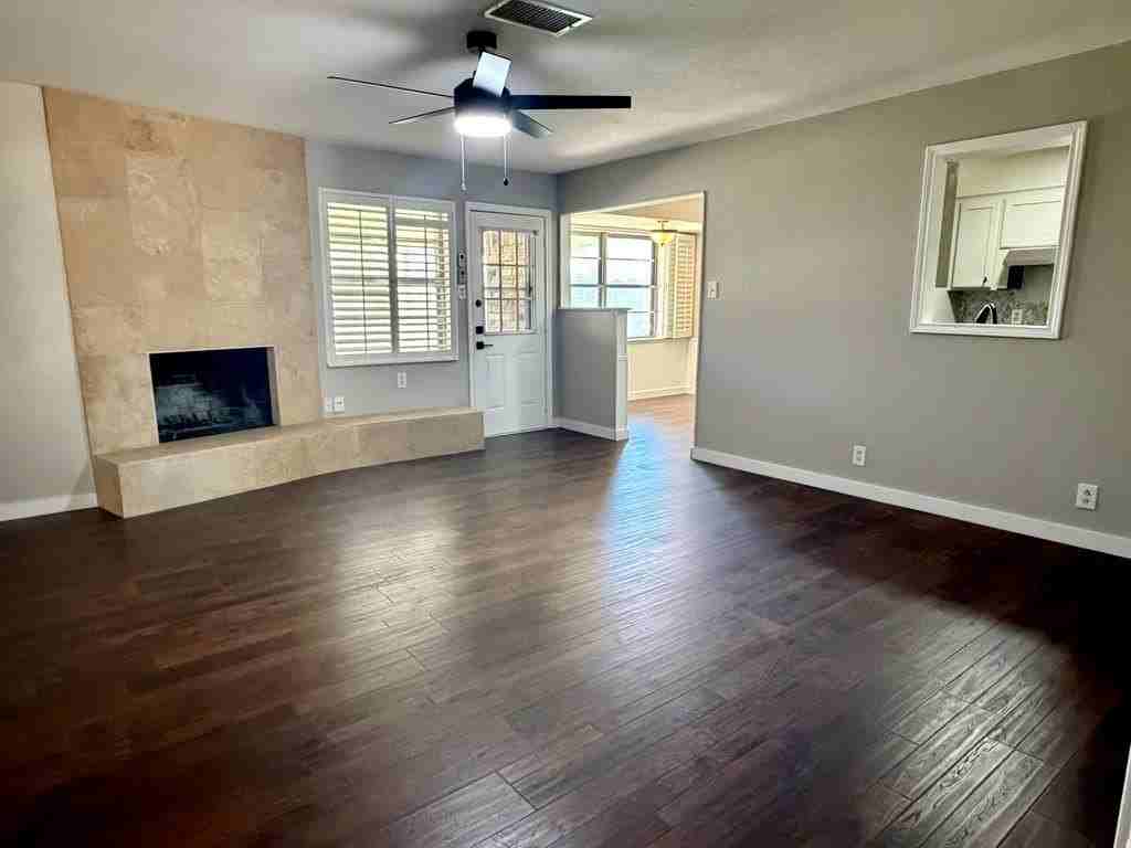 3517 Imperial Ave - Photo 3 of 22