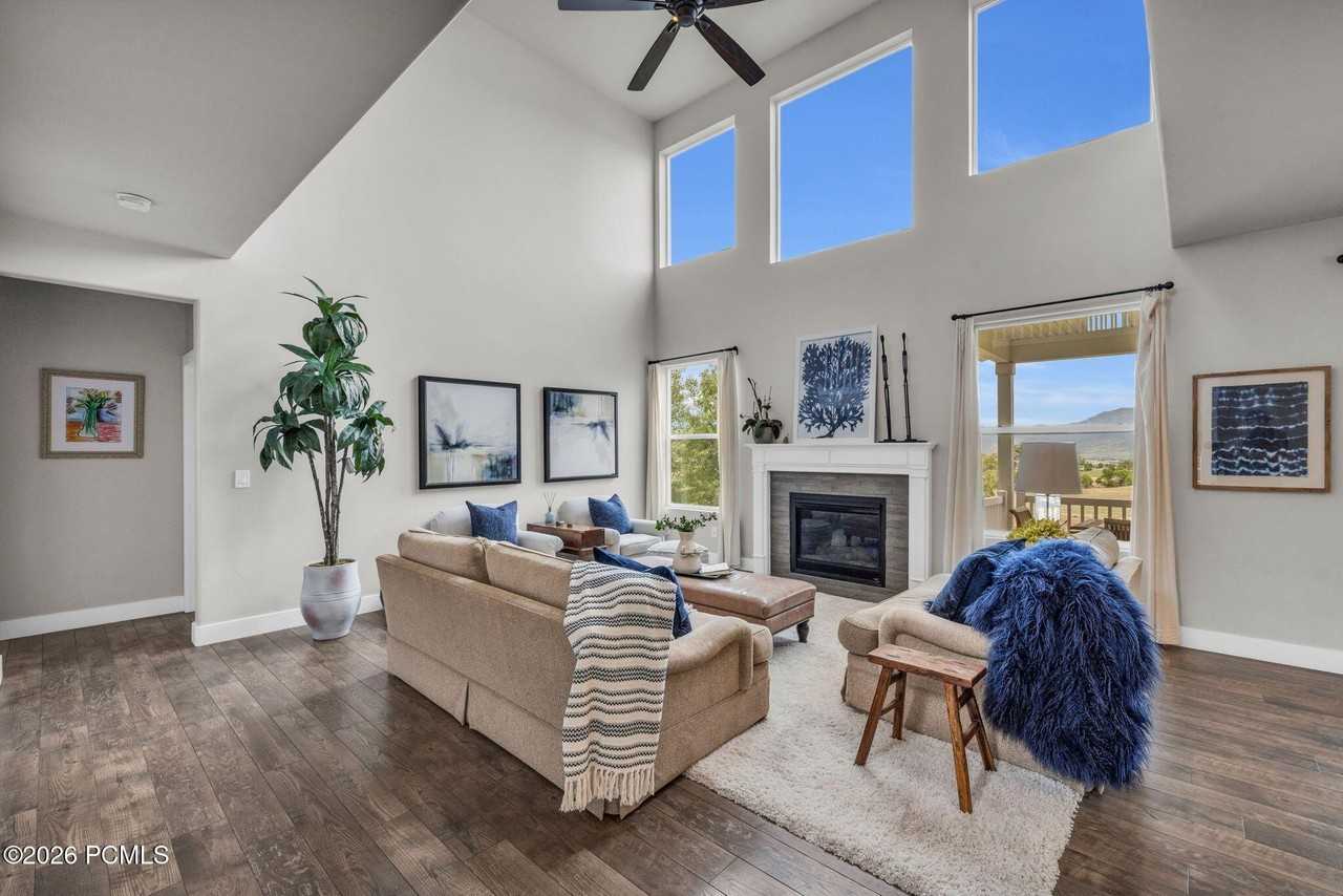 504 S Lindsay Spring Rd - Photo 4 of 50