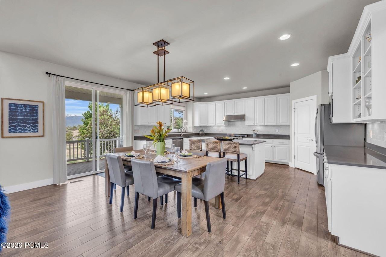 504 S Lindsay Spring Rd - Photo 7 of 50