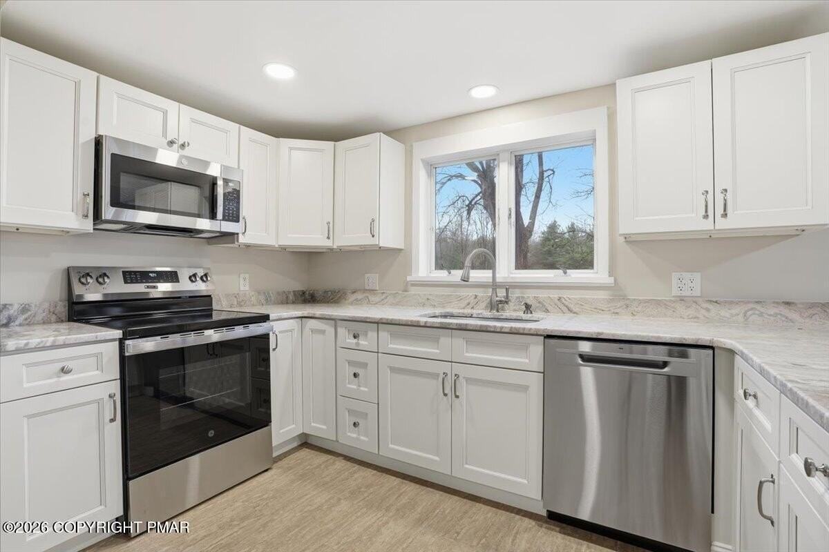 209 Keller Dr - Photo 6 of 42