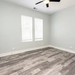 1609 W Rascher Ave #A - Photo 4 of 8