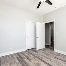 1609 W Rascher Ave #A - Photo 6 of 8