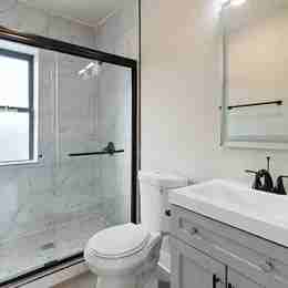 2522 W Superior St #A - Photo 2 of 8