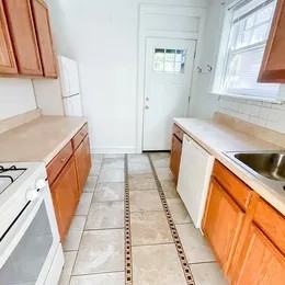 1627 Ridge Ave #A - Photo 5 of 8