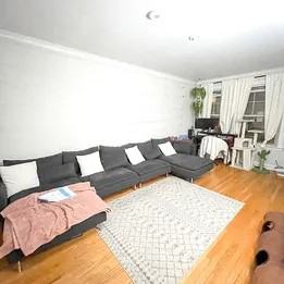 915 W Oakdale Ave #A - Photo 4 of 7