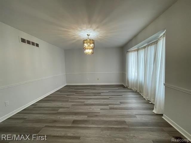 14520 Suffield Ln - Photo 3 of 23