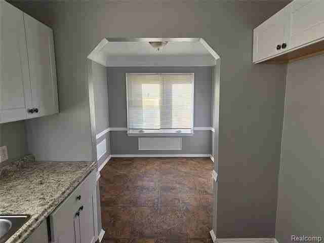 19496 Braile St - Photo 3 of 24