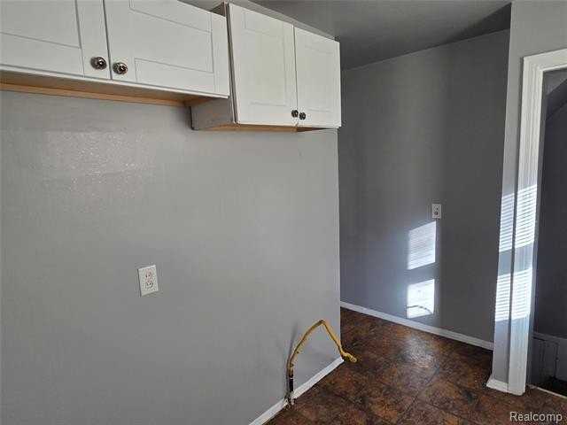 19496 Braile St - Photo 5 of 24