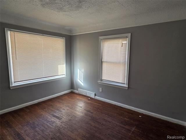 19496 Braile St - Photo 7 of 24