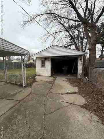 27321 Grandmont St - Photo 2 of 2