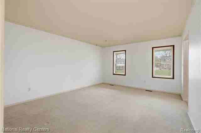 43716 Galway Dr - Photo 6 of 32