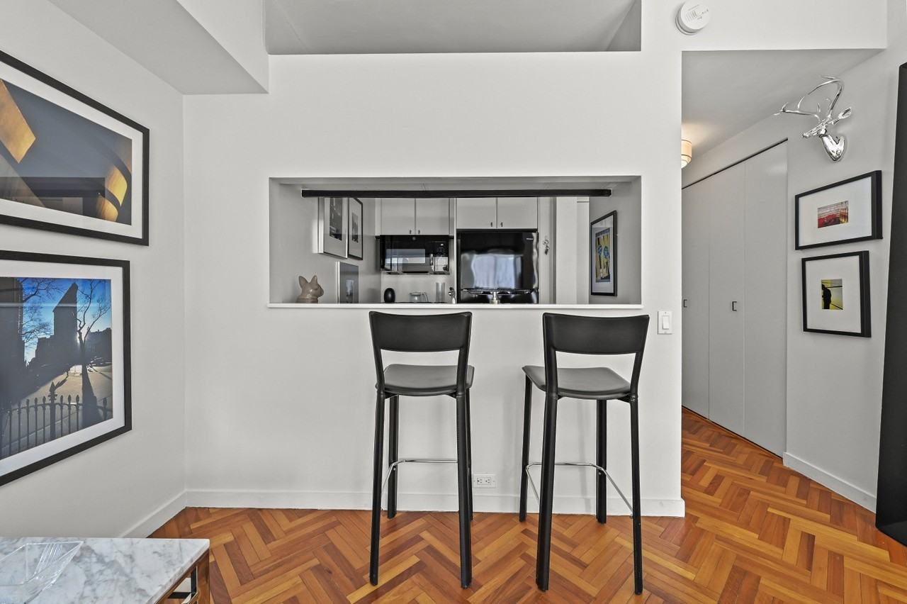 150 W 56th St #3409 - Photo 4 of 11