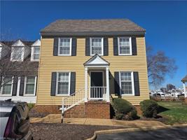 featured image of 27 Capps Quarters #1