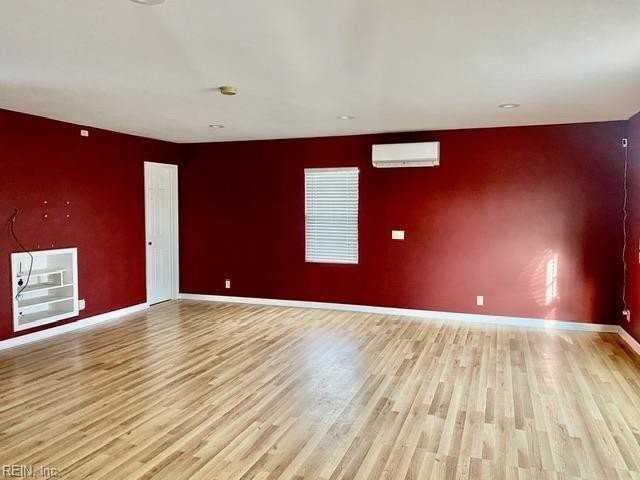 19489 Barrow Rd - Photo 4 of 11