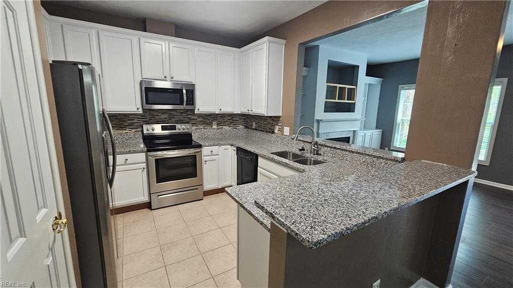 649 Estates Way - Photo 6 of 22