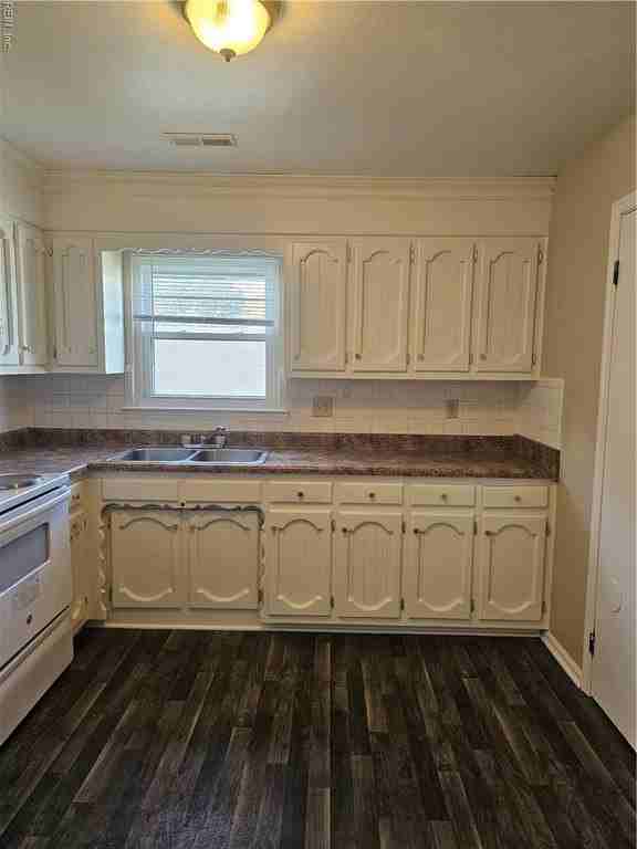 1319 19th St #C - Photo 3 of 13