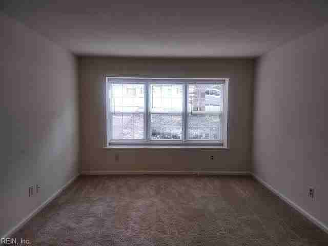 94 Rexford Dr - Photo 3 of 15