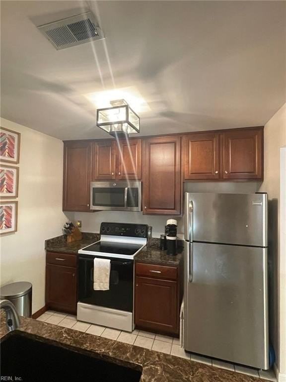 1312 Pershing Ct - Photo 7 of 15