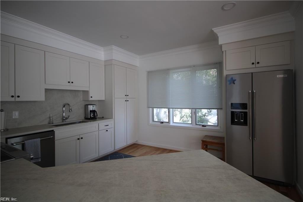 109 71st St #A - Photo 4 of 26