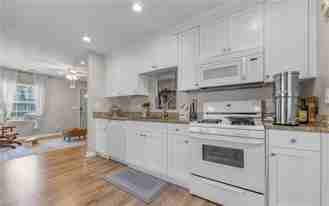 2408 Sunset Dr - Photo 1 of 1