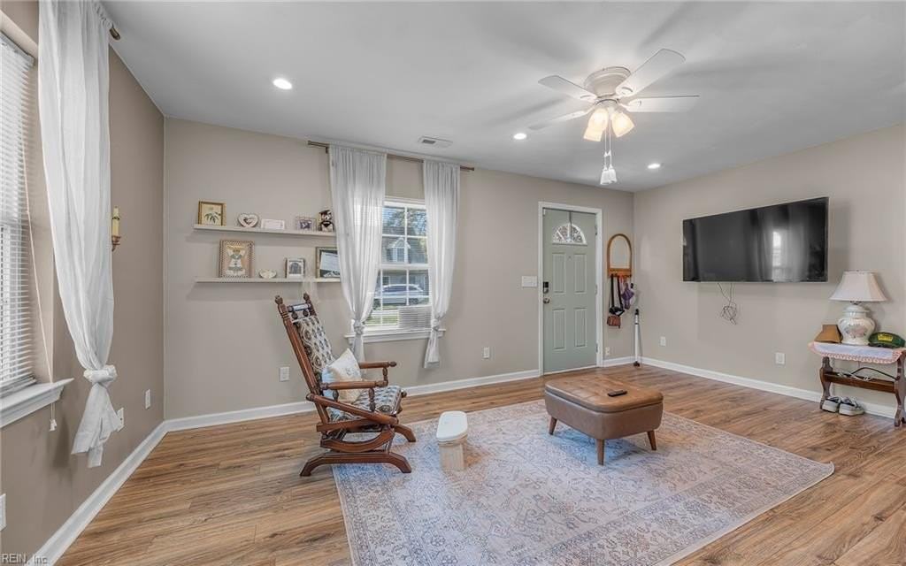 2408 Sunset Dr - Photo 3 of 19